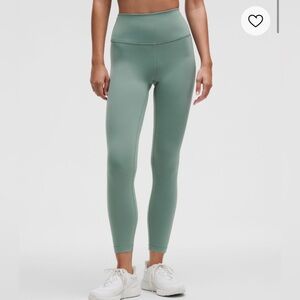 Lululemon wunder train high rise tight 25”
Color misty glade